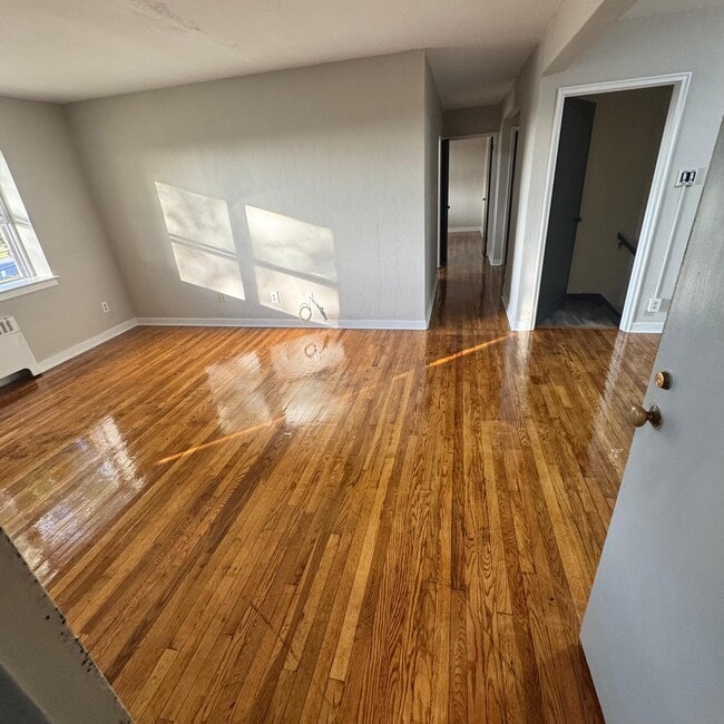 Foto del edificio - 2028 Lorraine Rd