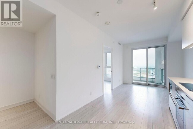 Photo du bâtiment - 950 Portage Pkwy