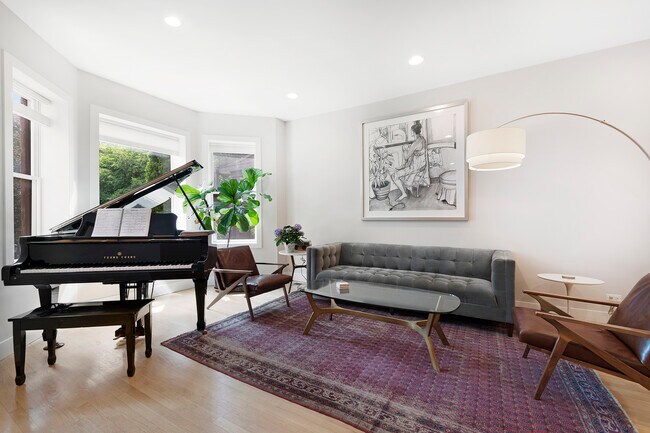 Foto del edificio - 4532 N Damen Ave