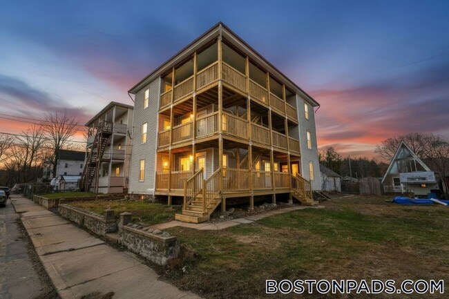 Foto del edificio - 67 Fairlawn Ave