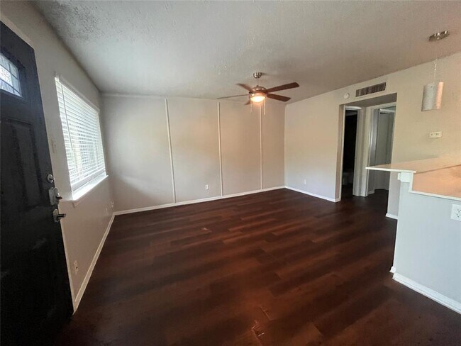 Foto del edificio - 1202 Newning Ave