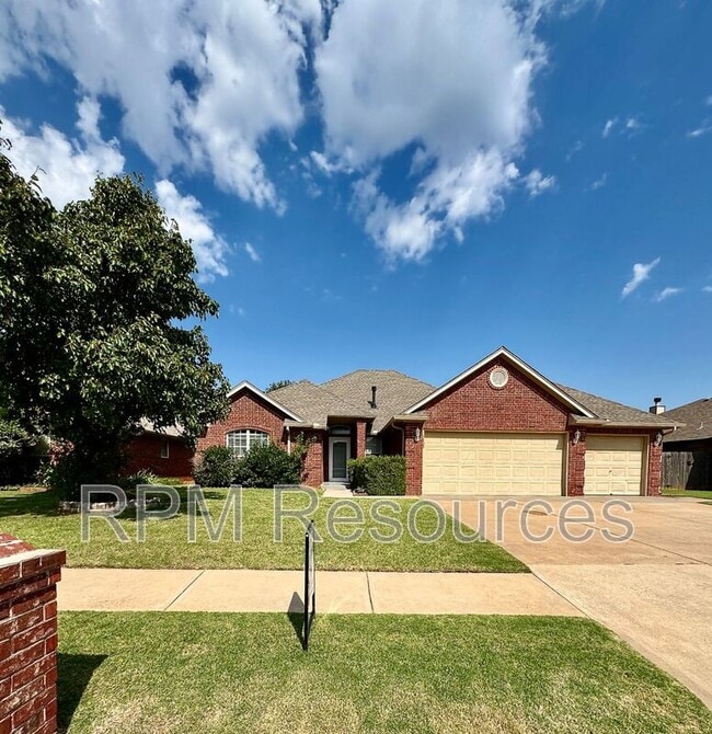 Building Photo - 1205 Eastridge Dr