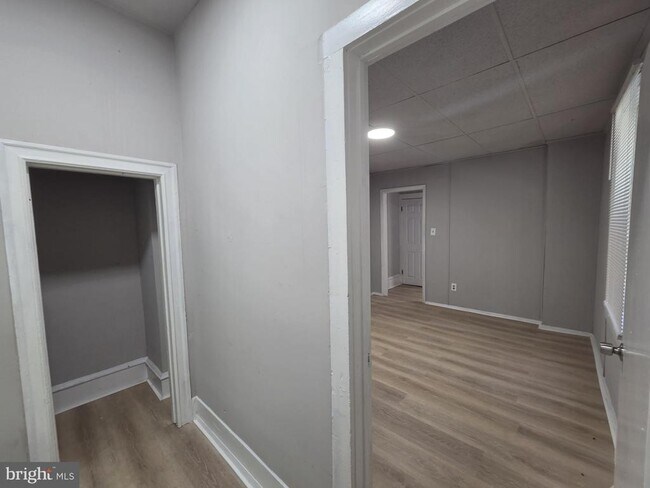 Foto del edificio - 5137 Marion St