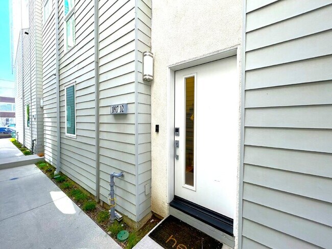 Foto del edificio - 10917 1/2 Otsego St