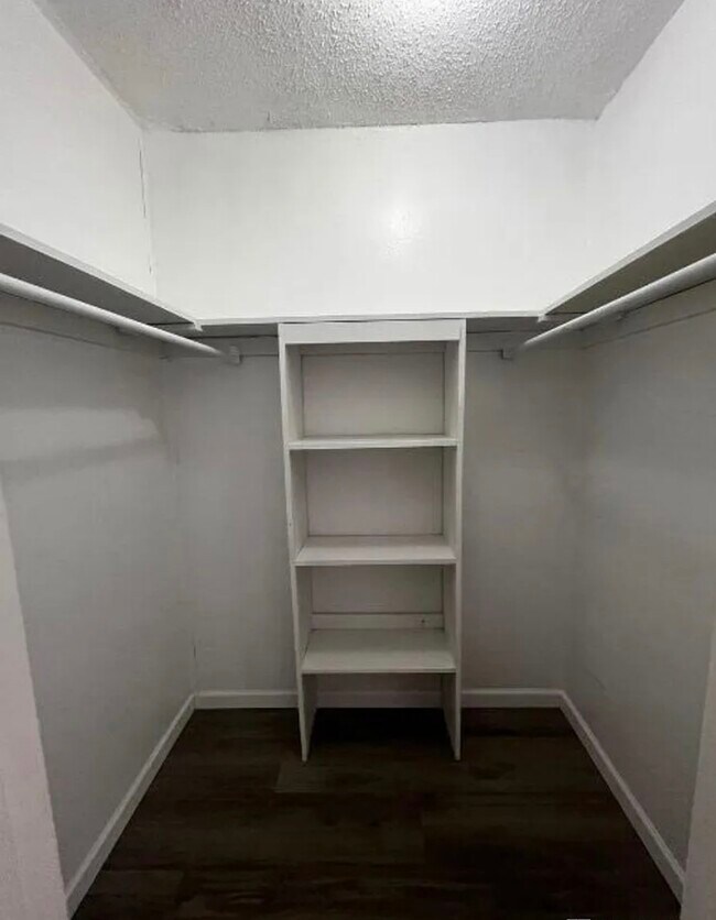 Foto del edificio - 3482 King Bradford Dr