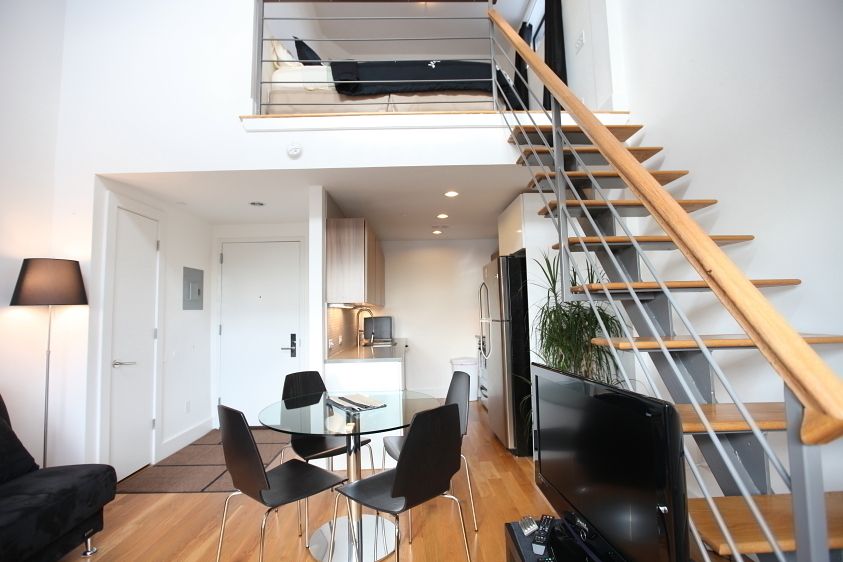 Foto principal - 616 Willoughby Ave