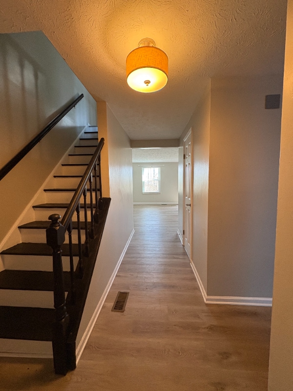 Photo - 784 Woodlyn Dr S (Cincinnati, OH) Townhome
