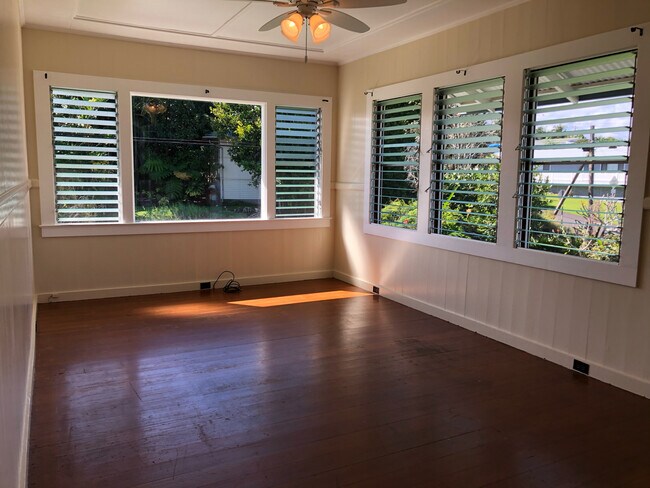 Building Photo - 280 Kulana St