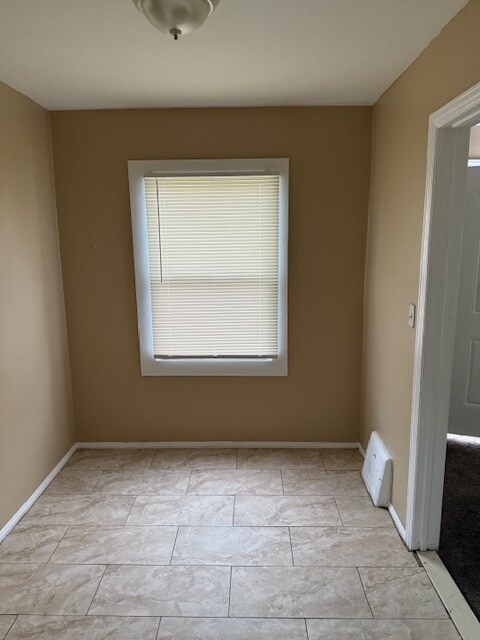 Building Photo - 18488 Waltham St