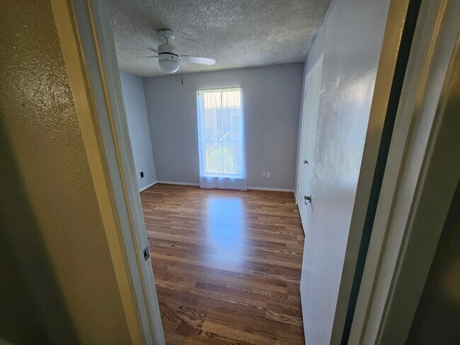 Foto del edificio - 1505 Ward Rd