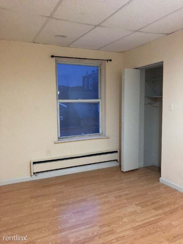 Building Photo - 110 N 10th St