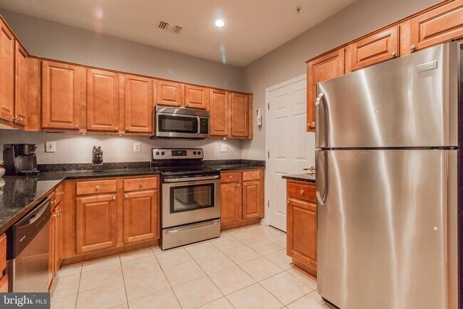 Foto del edificio - 4561 Strutfield Ln