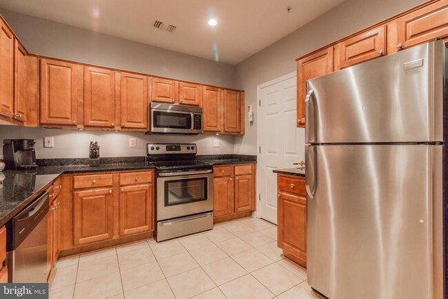 Building Photo - 4561 Strutfield Ln