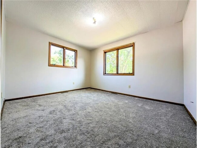 Building Photo - 430 3rd St