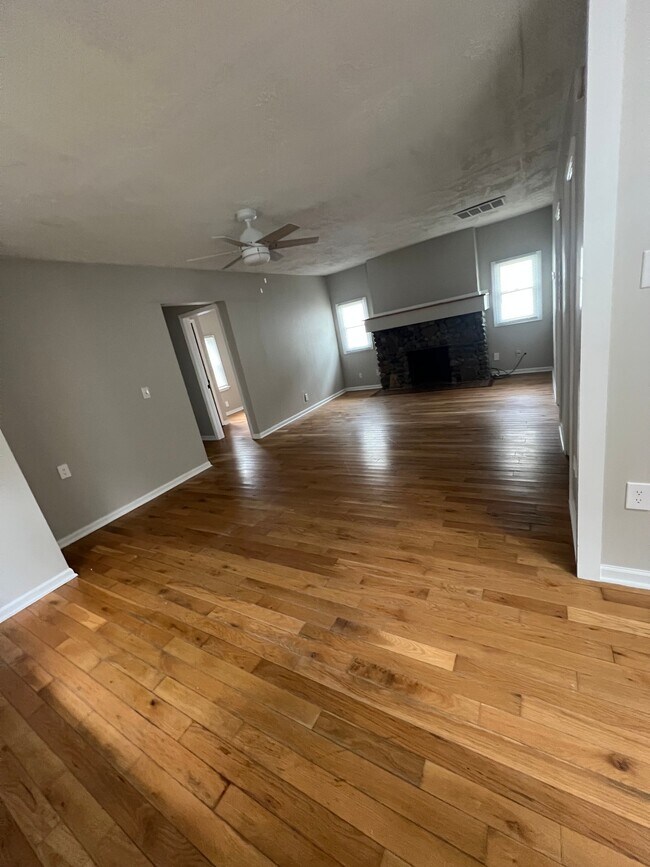 Foto del edificio - 3955 Clubview Ave