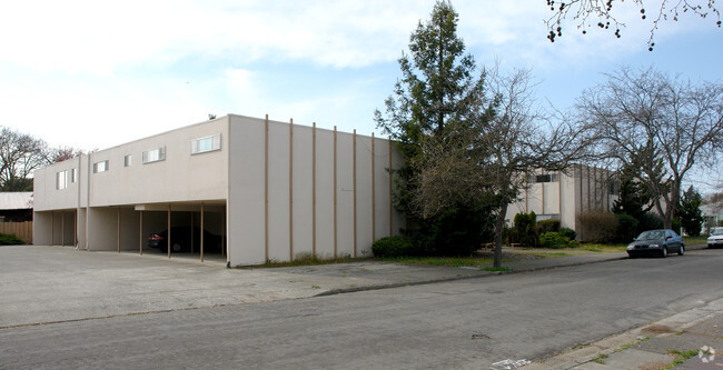 Building Photo - Kimberly Court Apartments