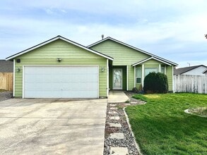 Building Photo - 5015 Buchanan Ln
