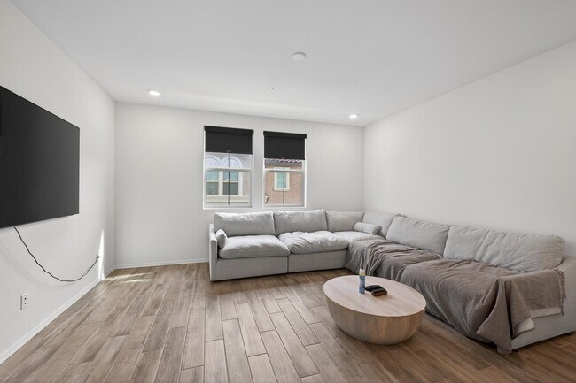 Foto del edificio - 2629 S Equestrian Dr