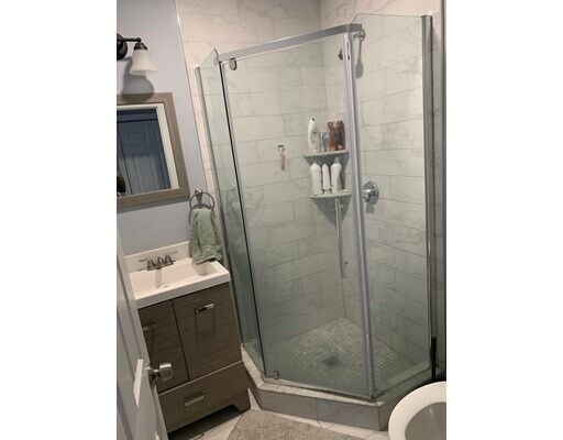 Building Photo - 25 1/2 Gore St