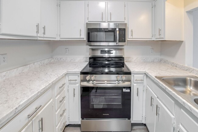 Foto del edificio - 307 Railroad St