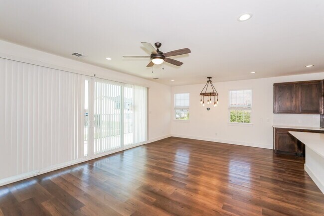 Foto del edificio - 8551 Mulligan Pass