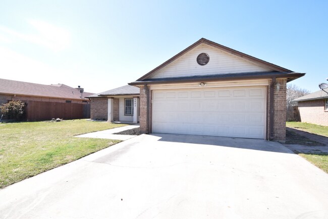 Building Photo - 3403 Granite Dr