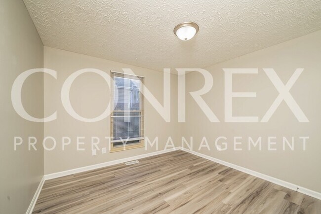 Building Photo - 3 Bedroom Home Available in Columbus!