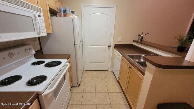 Building Photo - 6431 Borasco Drive Unit 2306