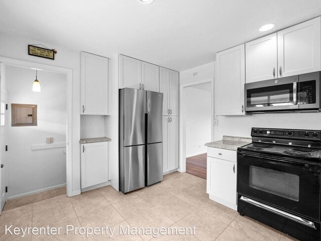Building Photo - 4 br, 2 bath House - 130 W Midway Blvd