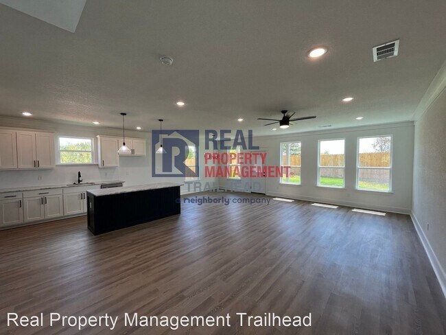 Foto del edificio - 3 br, 3 bath House - 5613 Belaire Cir