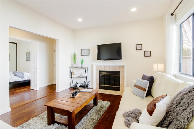 Foto del edificio - 1398 Meadow Ridge Cir