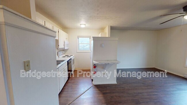 Foto del edificio - 7123 N Springboro Pike