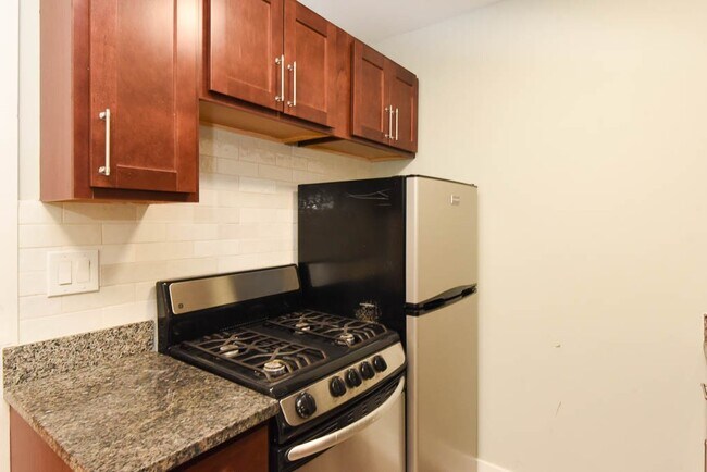 Foto del edificio - 448 W Barry Ave