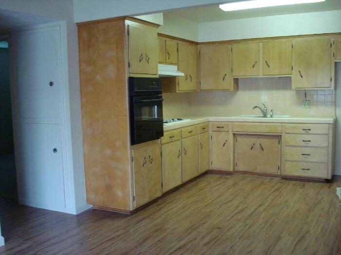 Very Cute 2/1 Duplex on Quiet Street in Sacramento-5402 Mona Way