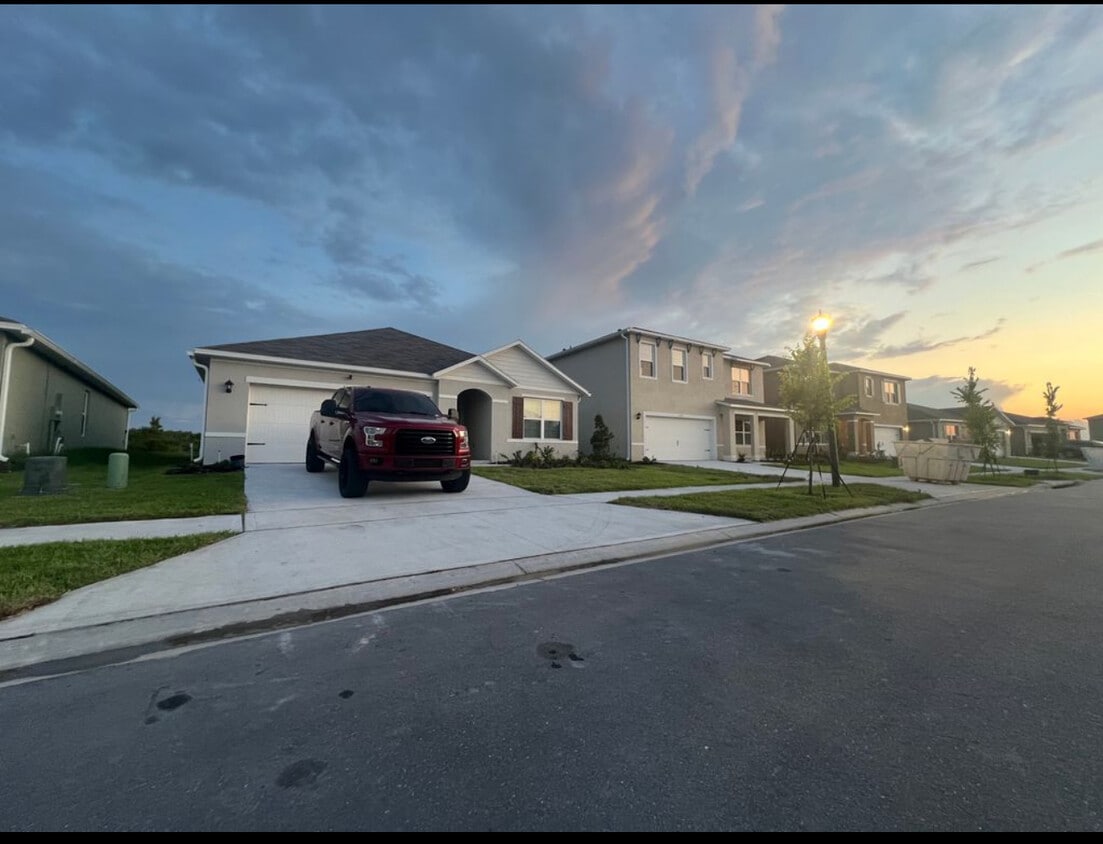 Foto principal - 3357 Mystic Pond Lp