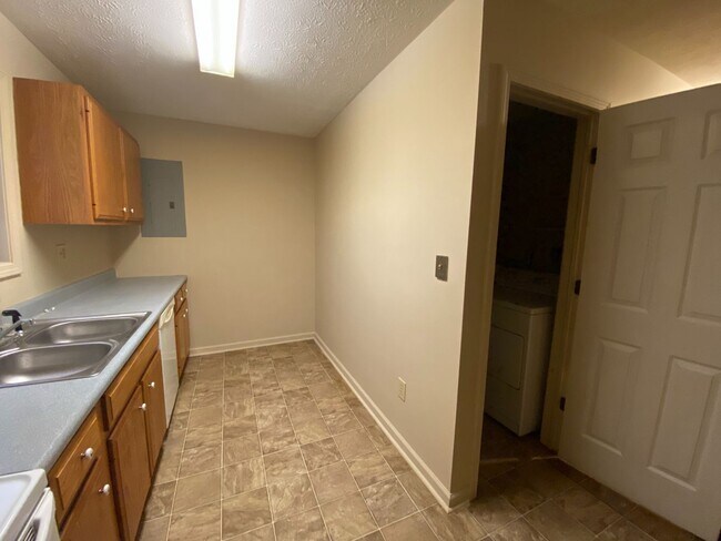 Building Photo - 5109 W Raymond St