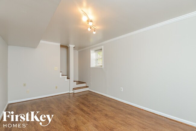 Foto del edificio - 1839 Satterwhite St