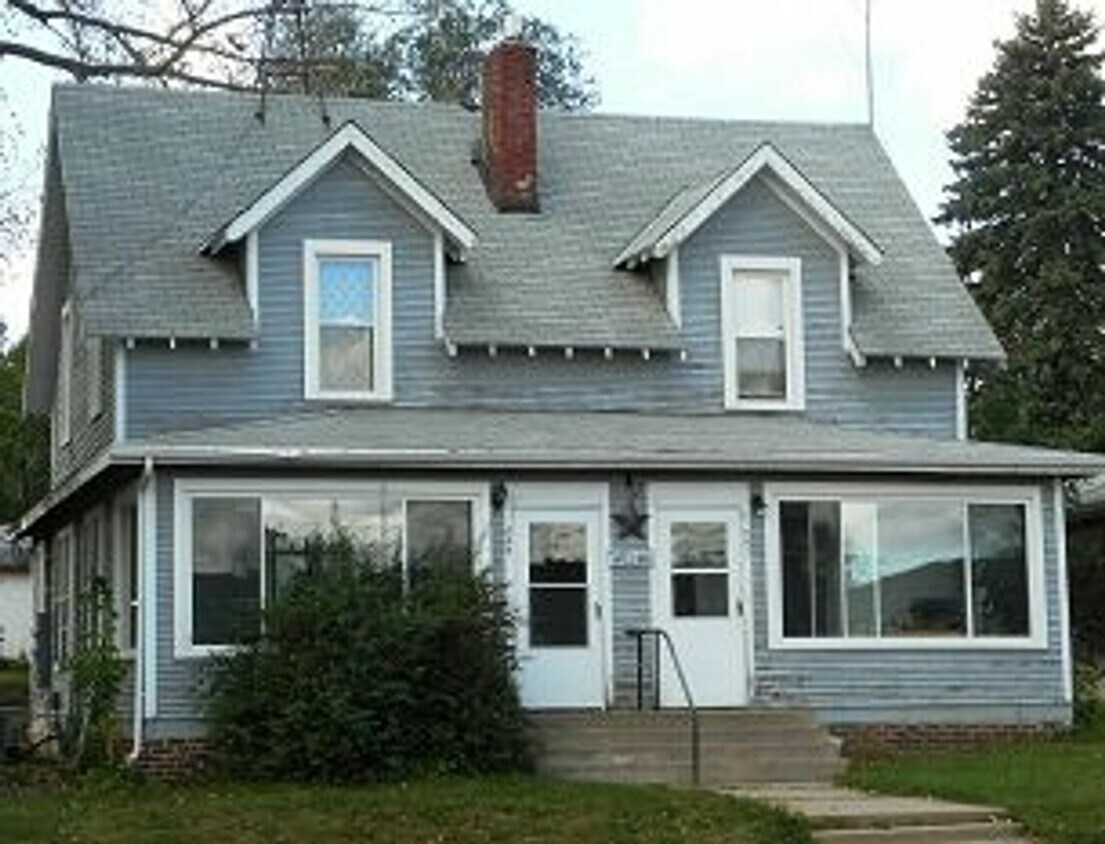 Foto principal - 845-847 2nd Ave NW