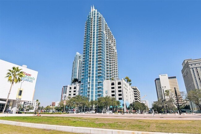 Foto del edificio - 777 N Ashley Dr