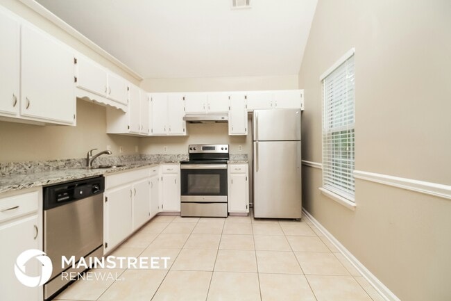 Building Photo - 4424 Stoneview Dr