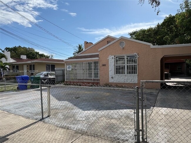 Building Photo - 1560 NW 25th Ave