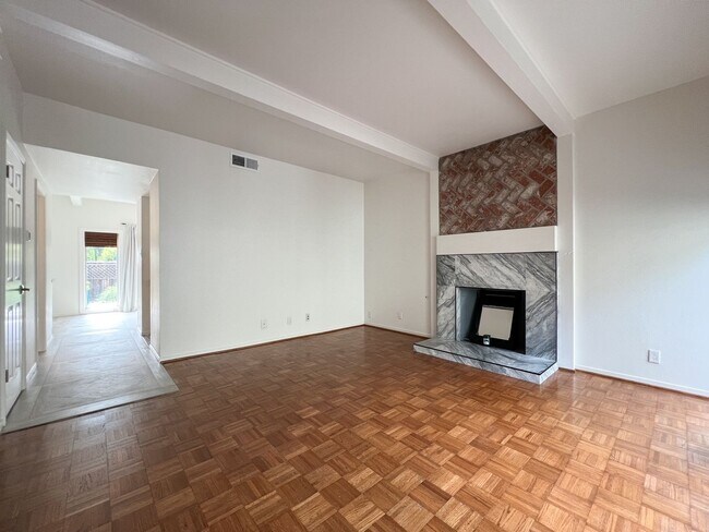 Foto del edificio - 937 Hunt Ave
