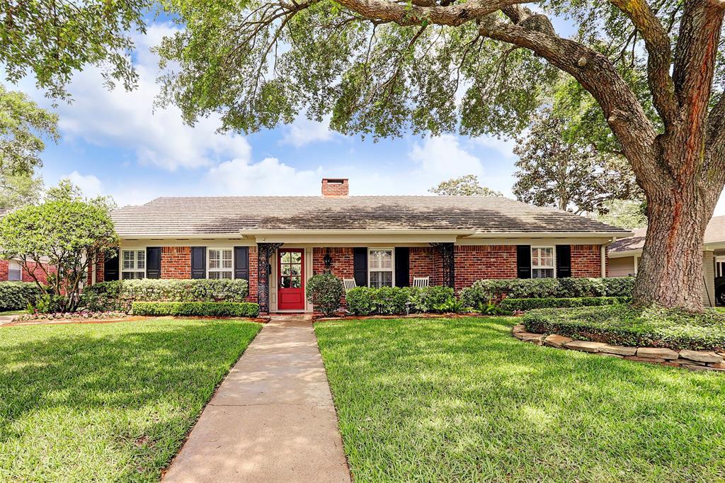 7710 Meadowglen Ln, Houston, TX 77063 House Rental in Houston, TX