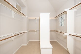 Building Photo - 5513 Livorno Way