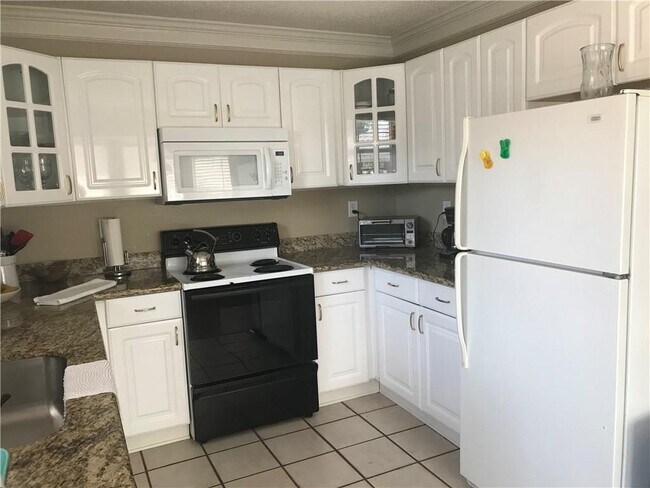 Building Photo - 6482 Cedar Bend Ct