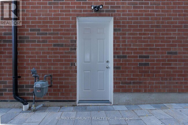 Photo du bâtiment - 53 Cisco Dr