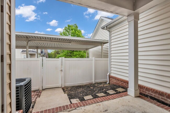 Building Photo - 4316 Summercrest Blvd