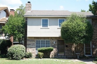 Building Photo - 2443 N Graham Dr