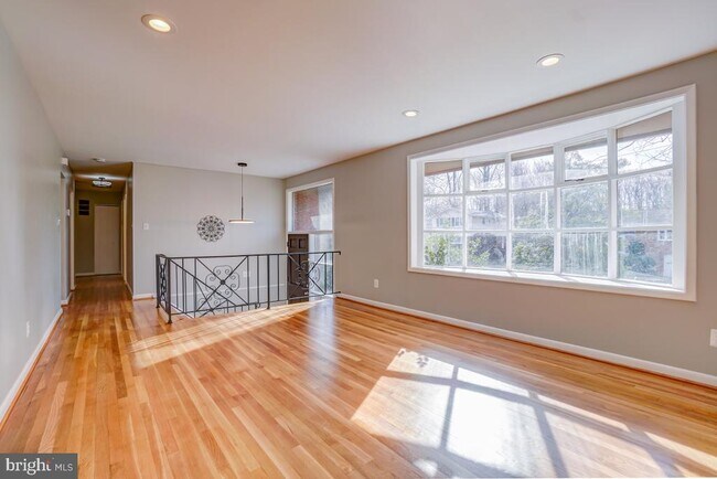 Foto del edificio - 6417 Earlham Dr