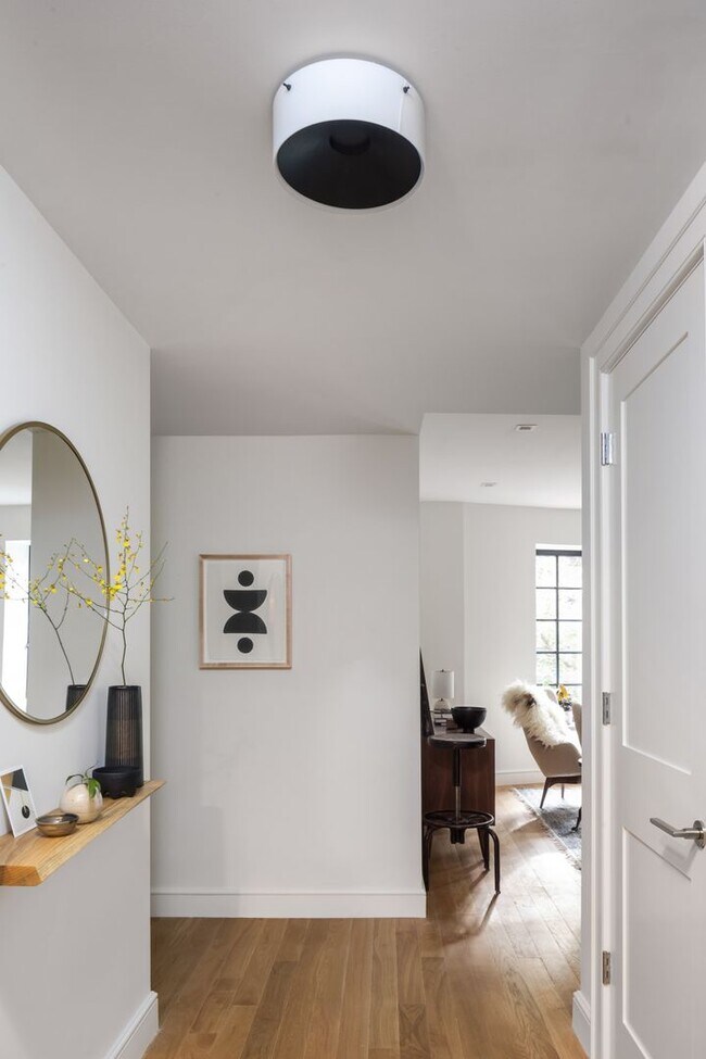 Foto del edificio - 245 E 78th St